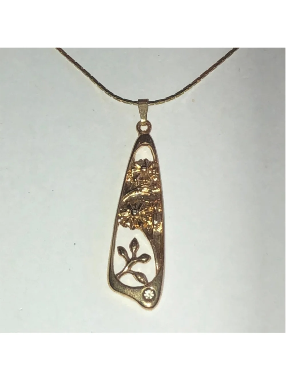 Angel Brand Signed Vintage Gold Tone Floral Pendant Necklace